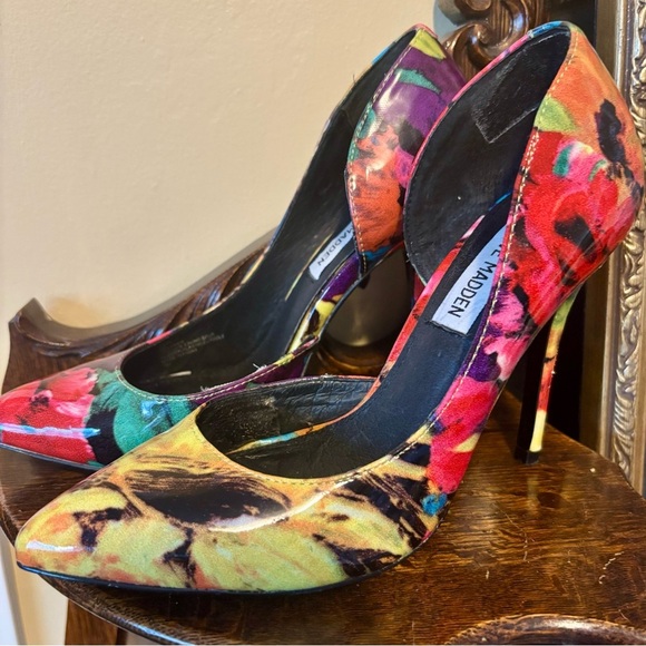 Steve Madden| Fab Vibrant Multicolour Floral Patent Leather 4” Heels Sz 6 - Picture 1 of 5